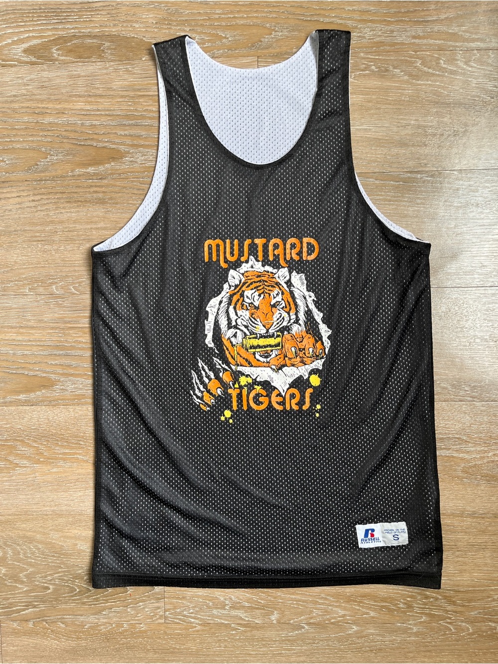 Graphic reversible sleeveless jersey